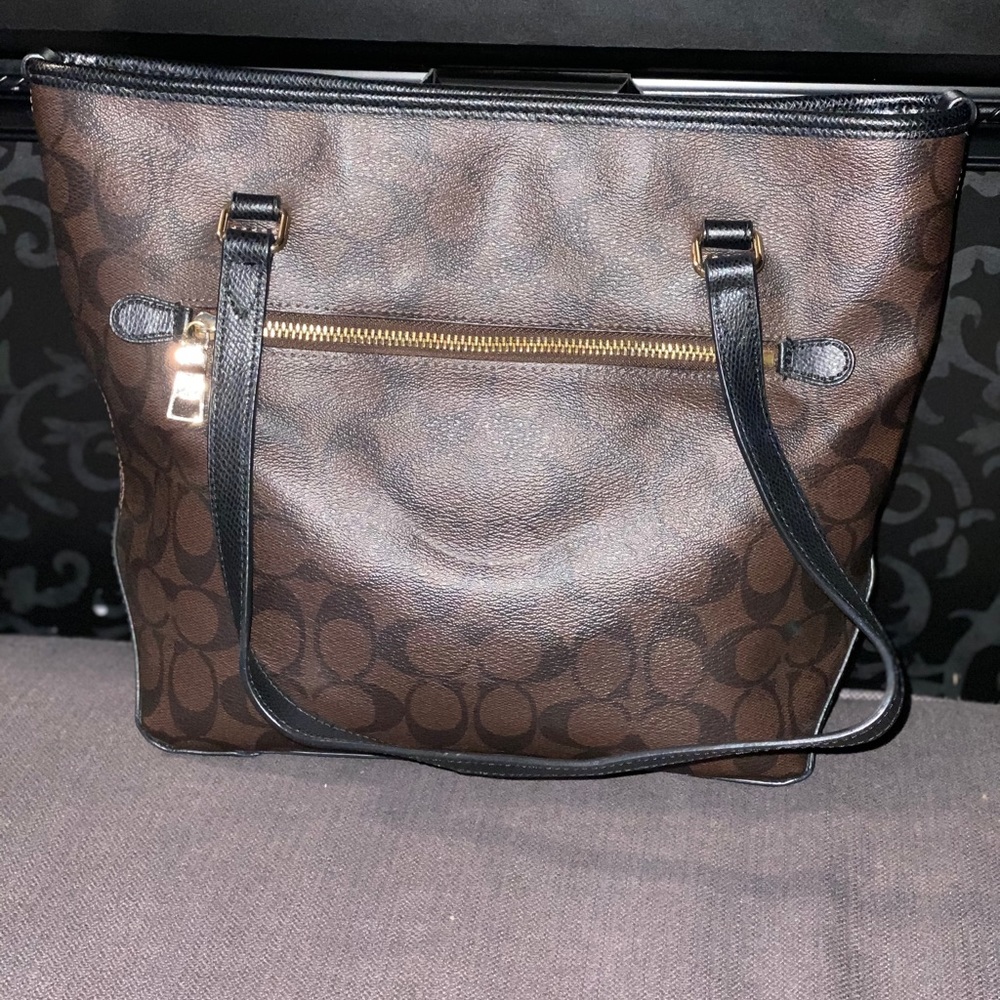 Coach bag 100$